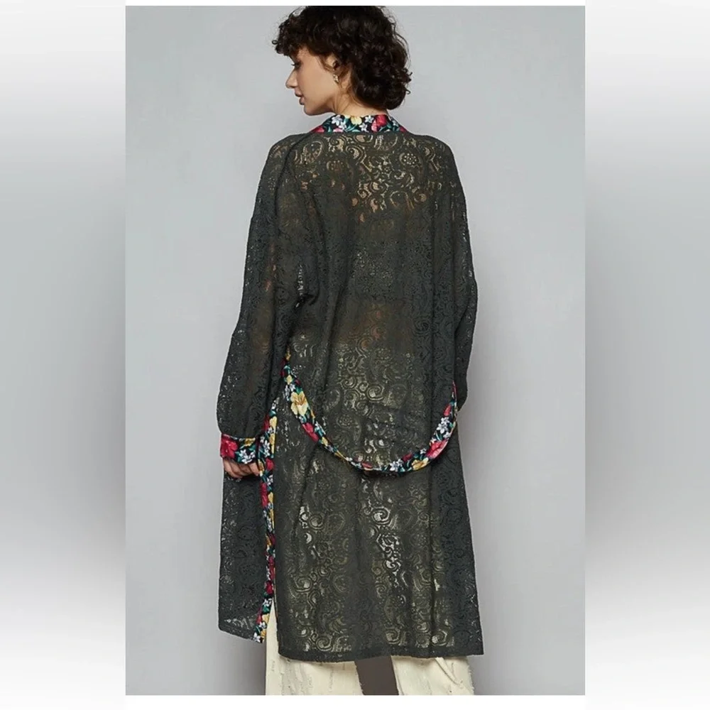 POL Charcoal Lace/Floral Belted Cardigan - Picture 4 of 5